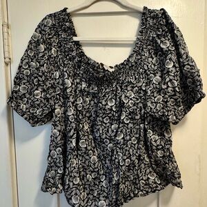 Smocked Off the Shoulder Scoop-Neck Women’s Top in Black & White Floral
